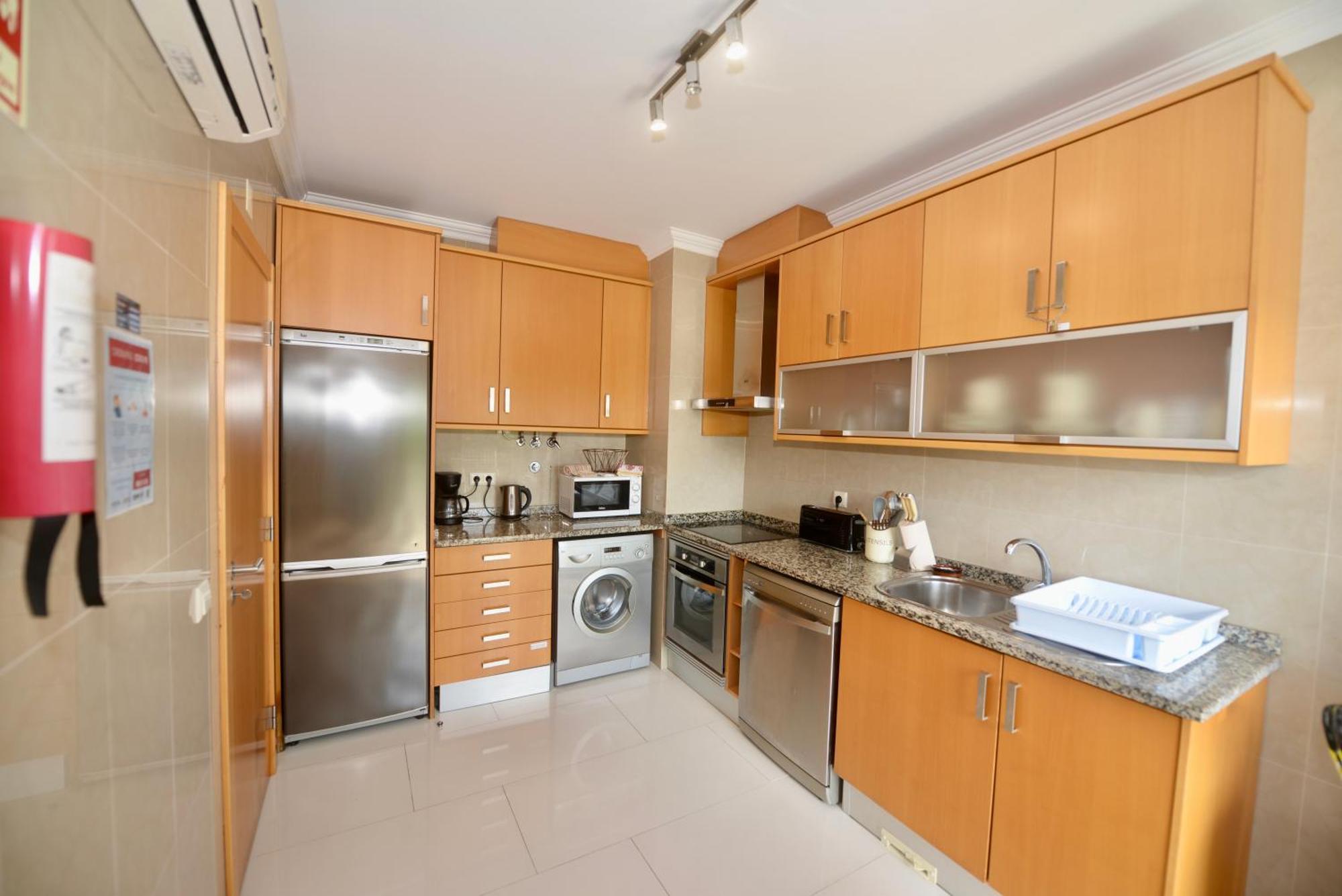 Pebble - 1 Bedroom Apartment Sleeps 5 With Pool & Tennis Court São Martinho do Porto Exterior foto